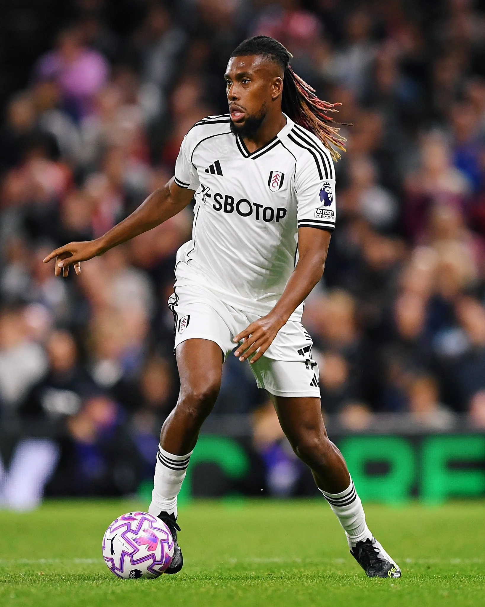 EPL: Chukwueze, Iwobi net in Fulham nine-goal thriller versus Man City
